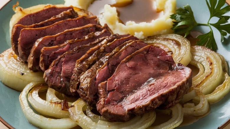 Fried calf's liver with caramelized onions for breakfast
