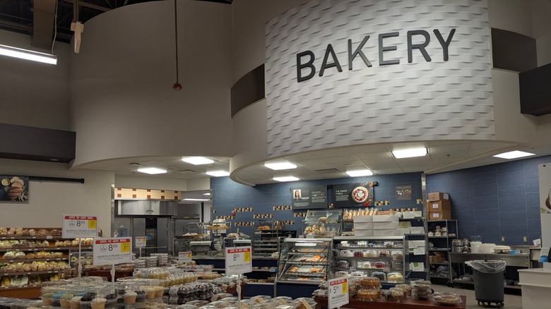 publix bakery section with display cases and tables