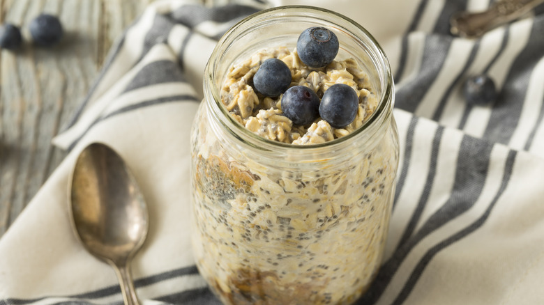 jar of overnight oats
