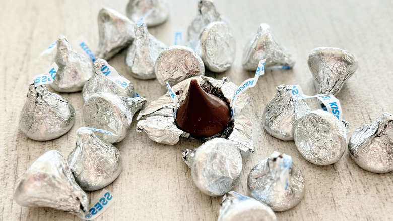 milk chocolate kisses