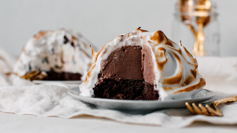 Baked Alaska dessert