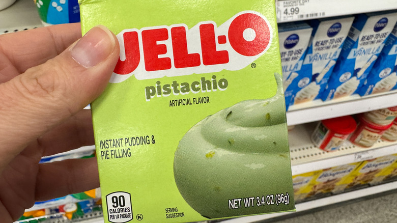 Pistachio flavored Jell-O instant pudding mix