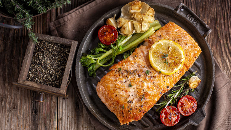 dinner plate with salmon