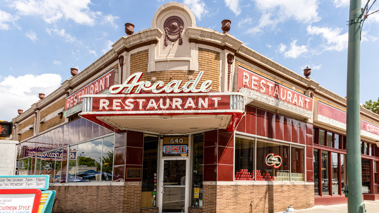 The Arcade Restaurant sign in Memphis
