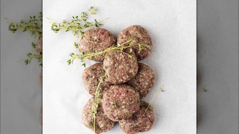 seasoned burger patties