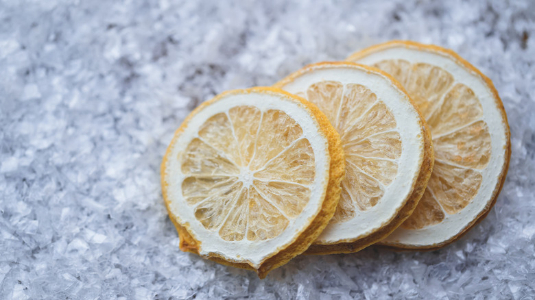 dried lemon slices