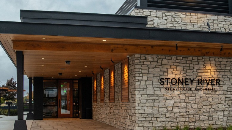 The exterior of a Stoney River Steakhouse restaurant