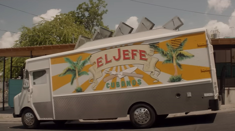 Food truck outside restaurant from movie Chef