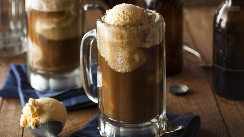 A glass of root beer float