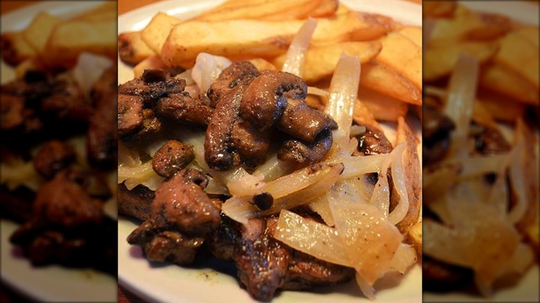 steak with mushrooms and onions