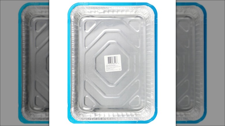 foil cake pan with blue plastic lid