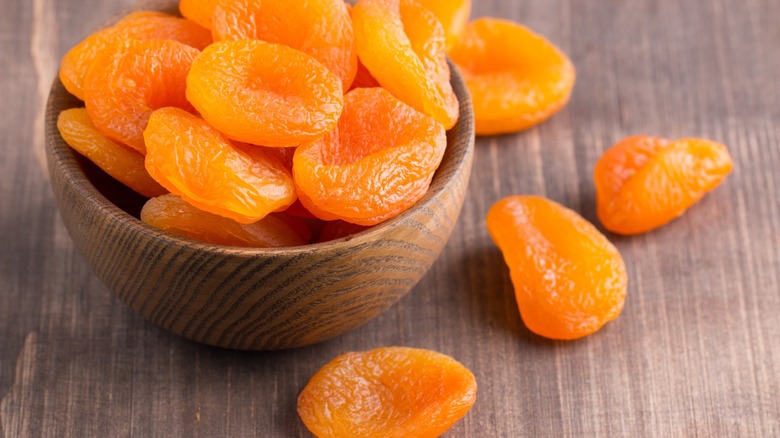 dried apricots in bowl