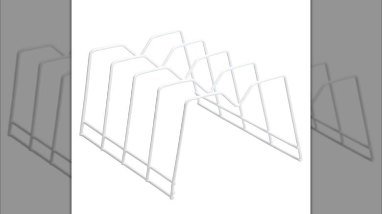 white wire dish rack