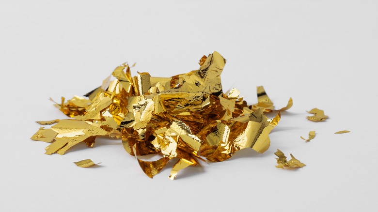 edible gold leaf shavings