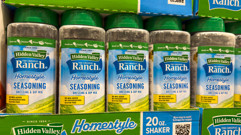 Jars of Hidden Valley seasoning on a supermarket shelf