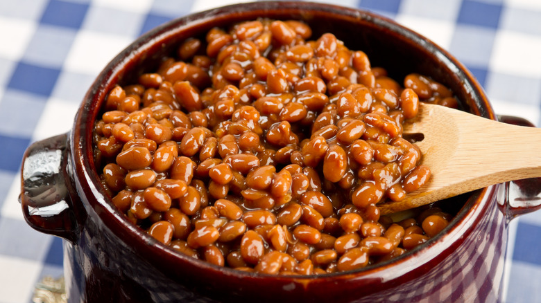 Freshly cooked baked beans