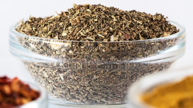 bowl of dried italian seasoning in bowl