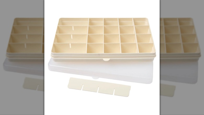cream colored snackle box with lid