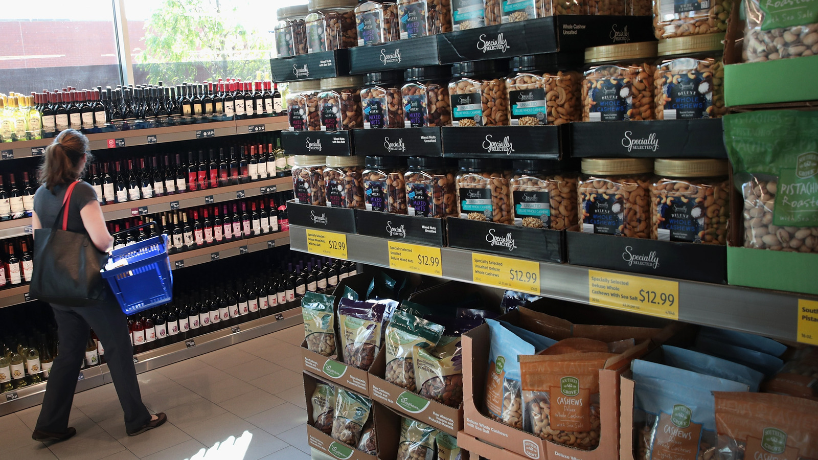 Aldi's Lack Of Brand Name Products Is By Design