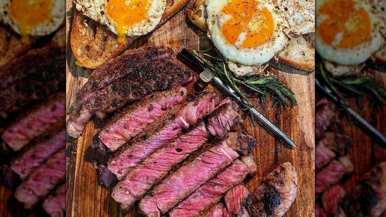 Food from J.R.'s Rhodehouse BBQ Pit in South Dakota