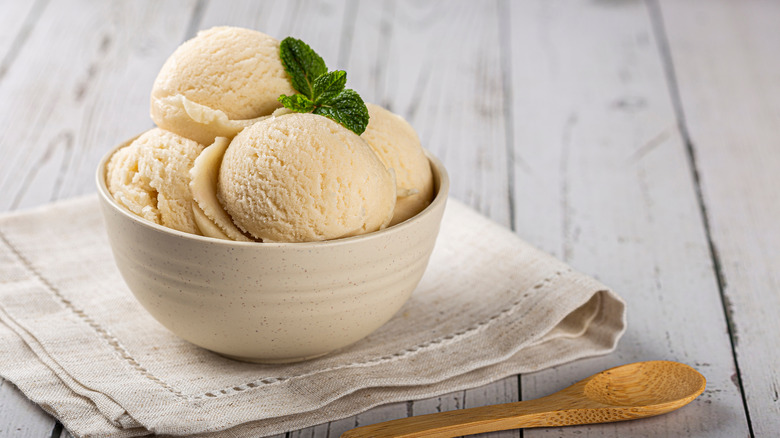 vanilla ice cream