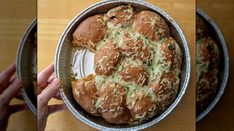 Costco's pull-apart garlic Parmesan bread rolls