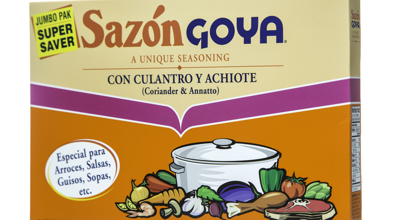 A box of Goya-brand sazón