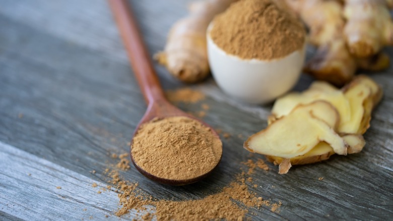 fresh and dried grated ginger on a surface