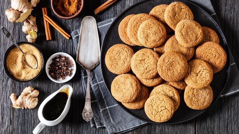 Plate of cookies