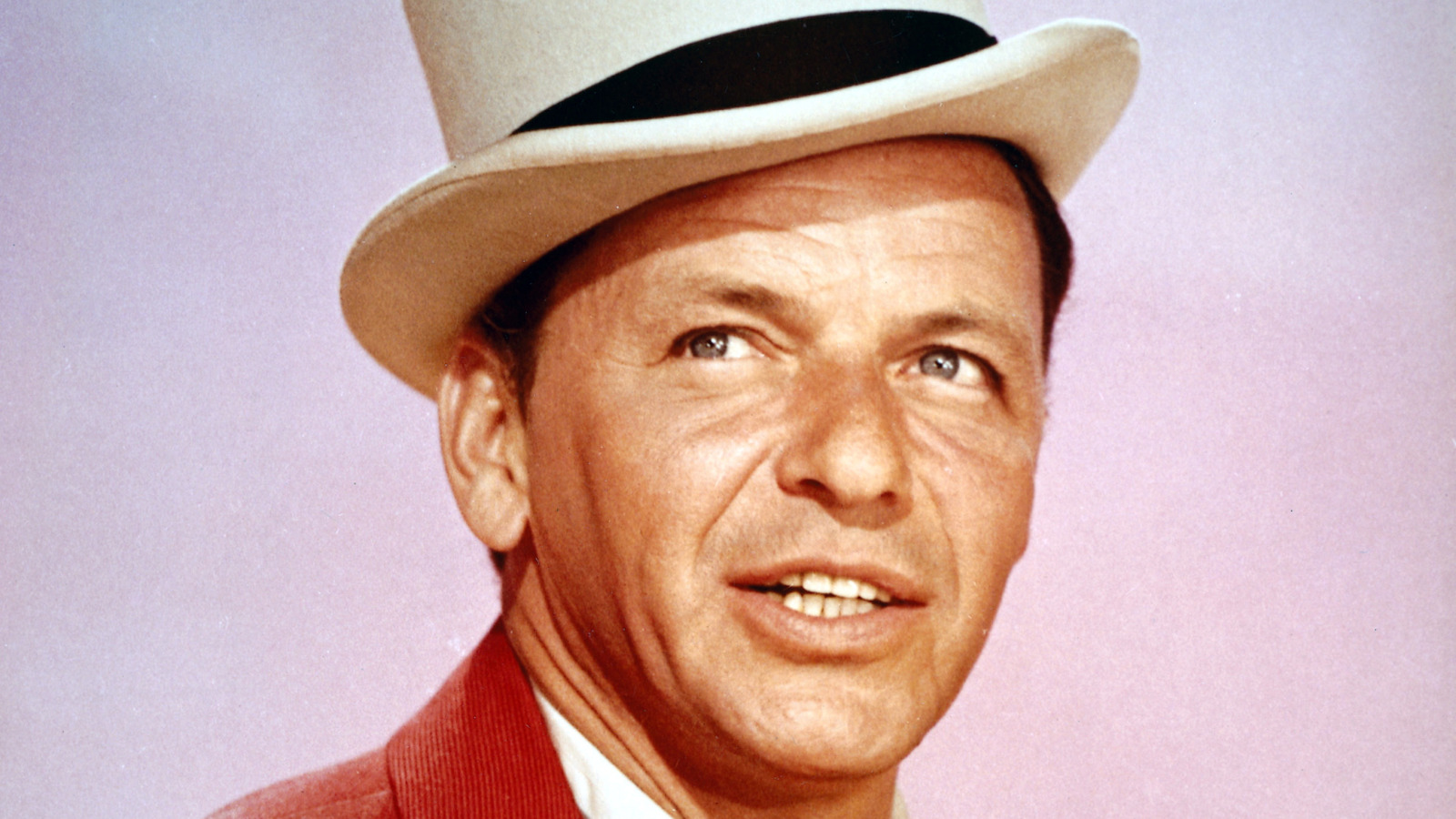Frank Sinatra Was Absolutely In Love With This Candy, image size:1600x900