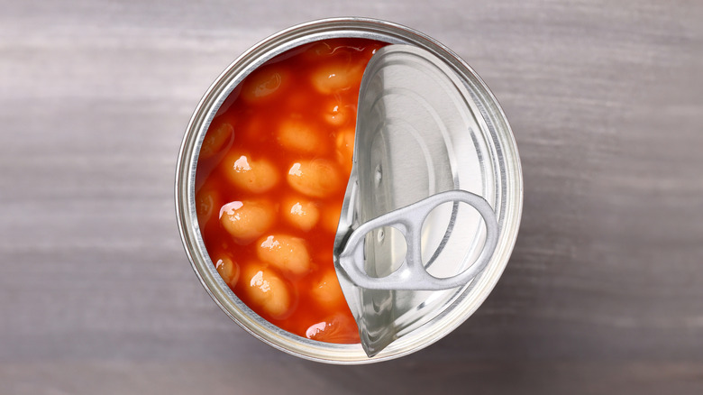 baked beans in can overhead view