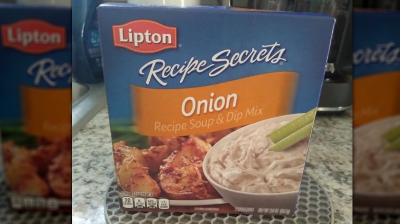 A box of Lipton onion soup and dip mix