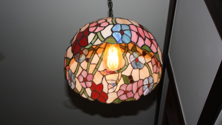 tiffany-style pendant lamp