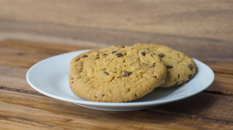 chocolate chip cookies