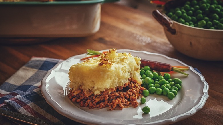 fluffy shepherd's pie with peas