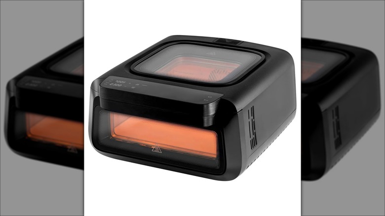 compact black pizza oven