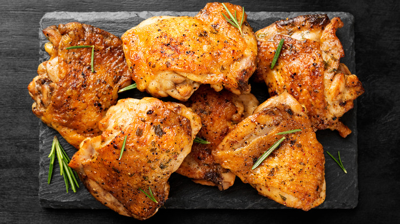 Top-down view of cooked chicken thighs