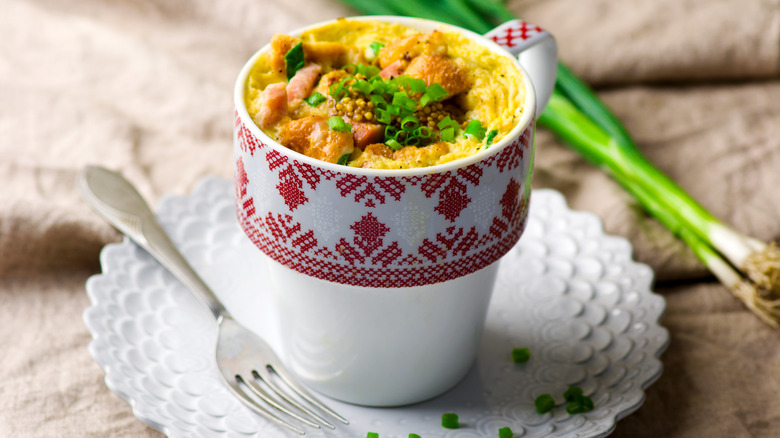 Scrambled eggs in a coffee mug