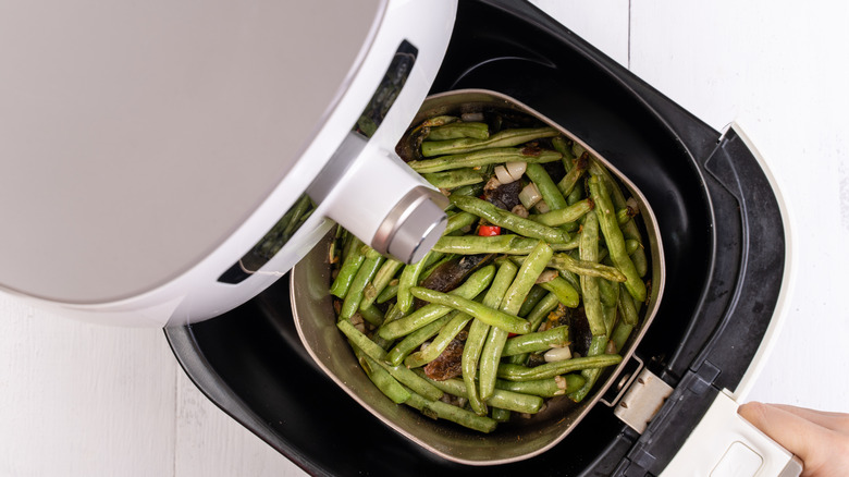 Green beans reheated in an air fryer