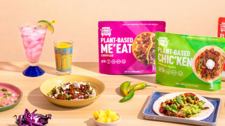 Food display with RollinGreens products