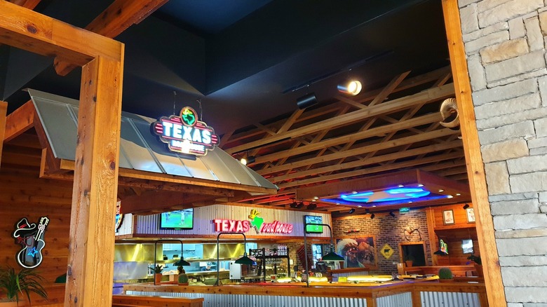 interior shot of texas roadhouse sign
