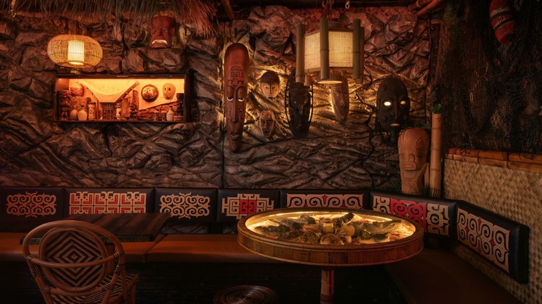 interior of tiki tatsu-ya