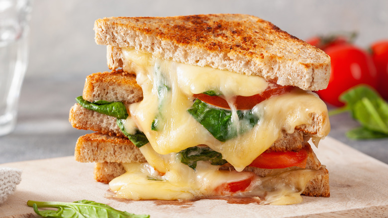 Grilled cheese with tomato and basil