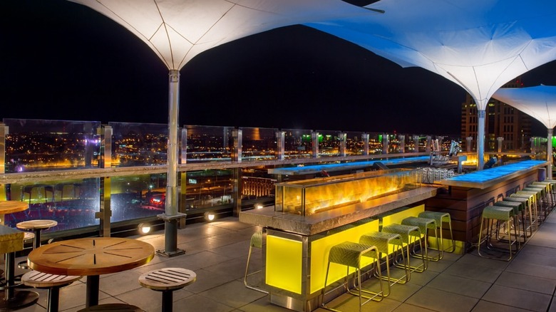 The 360 rooftop bar in Missouri