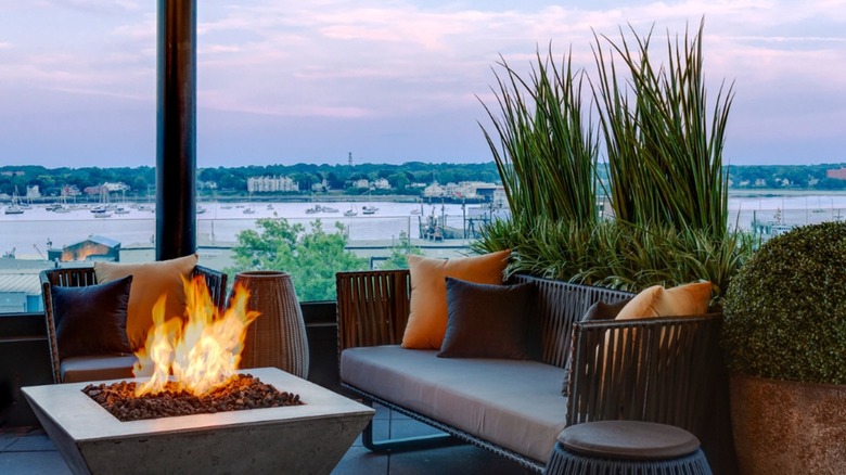 Luna Rooftop in Maine