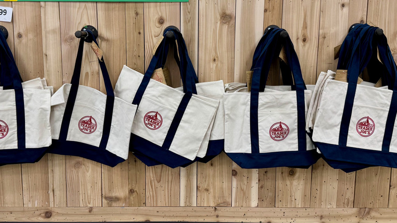 Display of Trader joe's tote bags