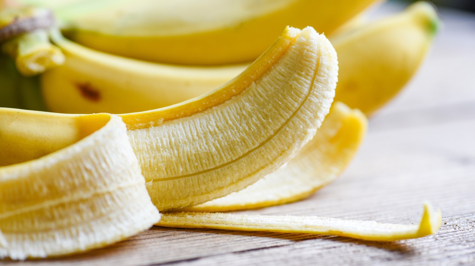 proper way to store bananas