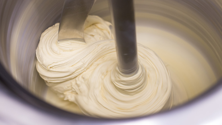 Gelato in gelato maker
