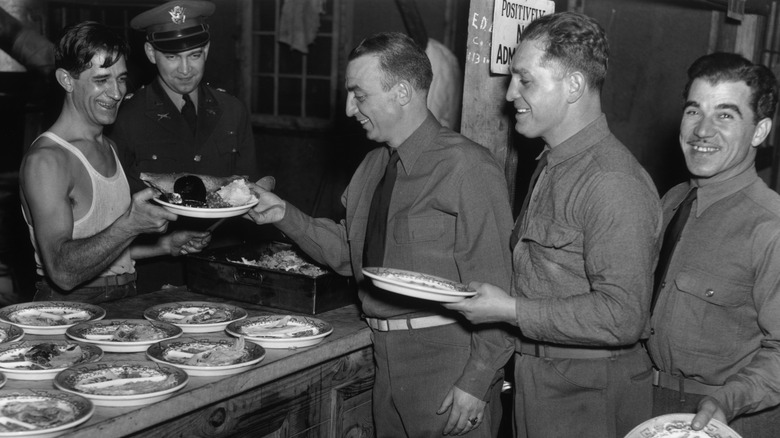 american soldiers in military mess hall, 1945