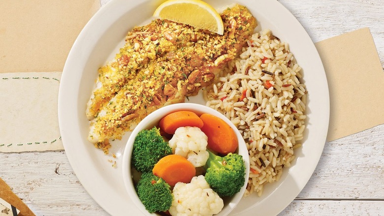 cracker barrel pecan crusted catfish with sides